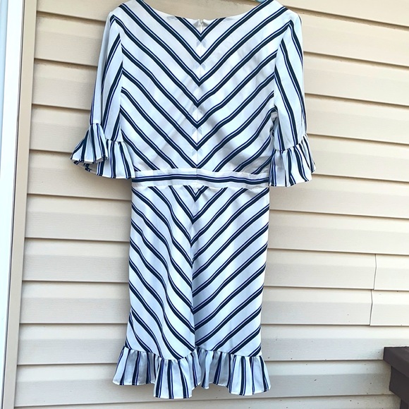 BB Dakota visual pursuit striped dress - Picture 4 of 7
